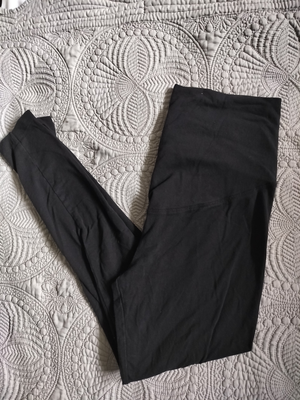Old Navy Black Maternity Leggings with High Waist